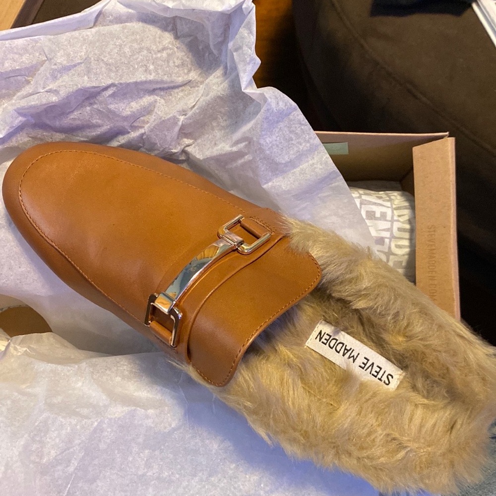Steve Madden faux fur slide loafer